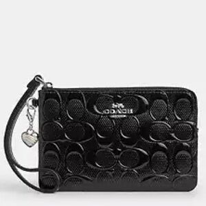 Corner Zip Wristlet In Signature Leather With Heart Charm NWT